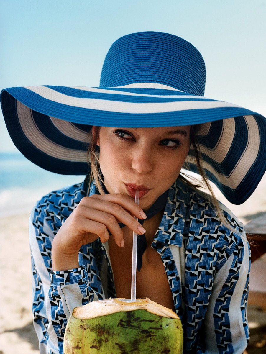 Happy Birthday to the spectacular Léa Seydoux. 