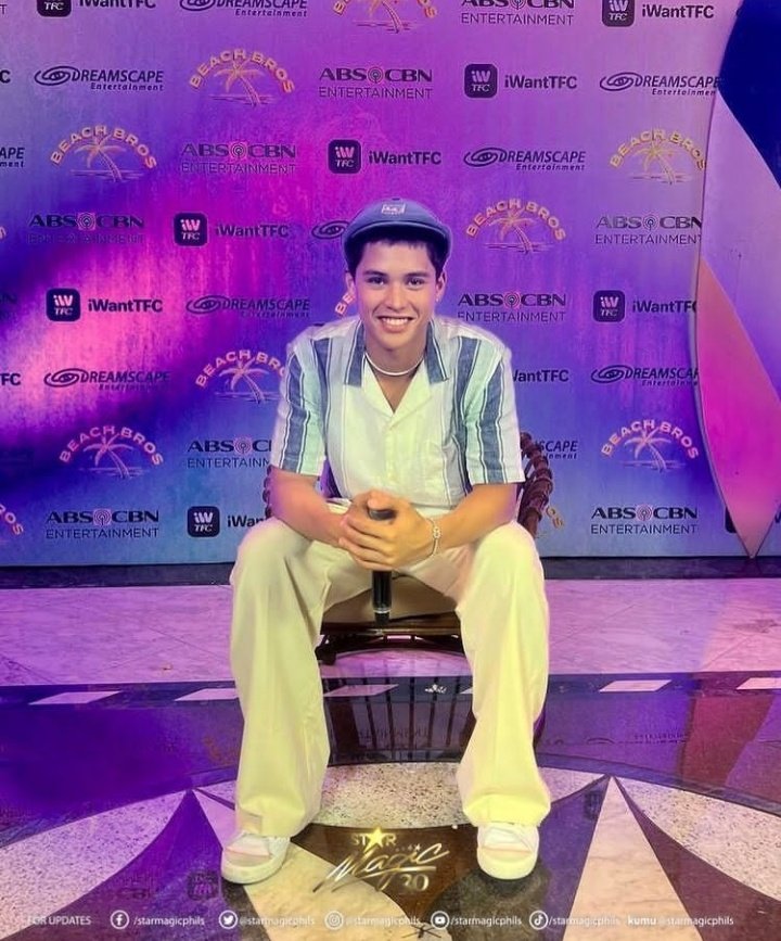 kjpeupdates's tweet photo. 070122•[starmagicphils ig post]

Kyle on #BeachBrosBlogcon earlier ❤

📌:https://t.co/gUfjMKIPrG
📌:https://t.co/hCDe0fRMwp
📌:https://t.co/22M6KOpw8a

#KyleEcharri | @kyle_echarri https://t.co/jholvIzt4m