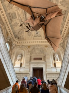 IUTunivpoitiers's tweet photo. #Cordeesdelareussite
Journée à Paris pour 23 collégiens de @BedelCollege encadrés par 4 étudiants de #MesuresPhysiques de #Chatellerault et d'enseignants.
Au programme : @LeCnam et ses découvertes historique, le @quaibranly, et les #bateauxmouches. https://t.co/HMQRIZRJwM