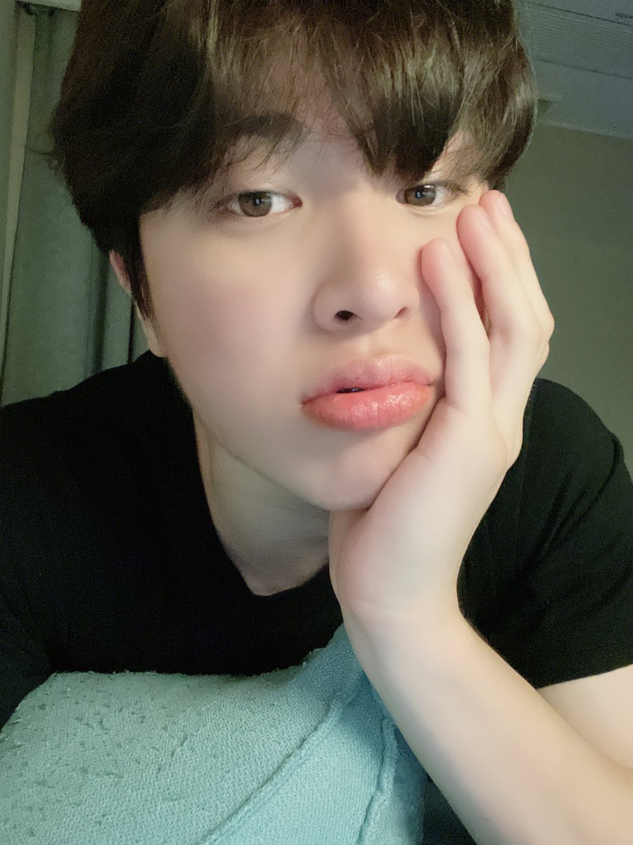 05SISDEI's tweet photo. hello, sian here! 24/7 may energy, 24/7 ding naglalaro ng games 😏 wala na kong masabi kaya sana maging friends q kayo all 

#SISHolabels #SIS_DEI https://t.co/HRTjgFyvLK
