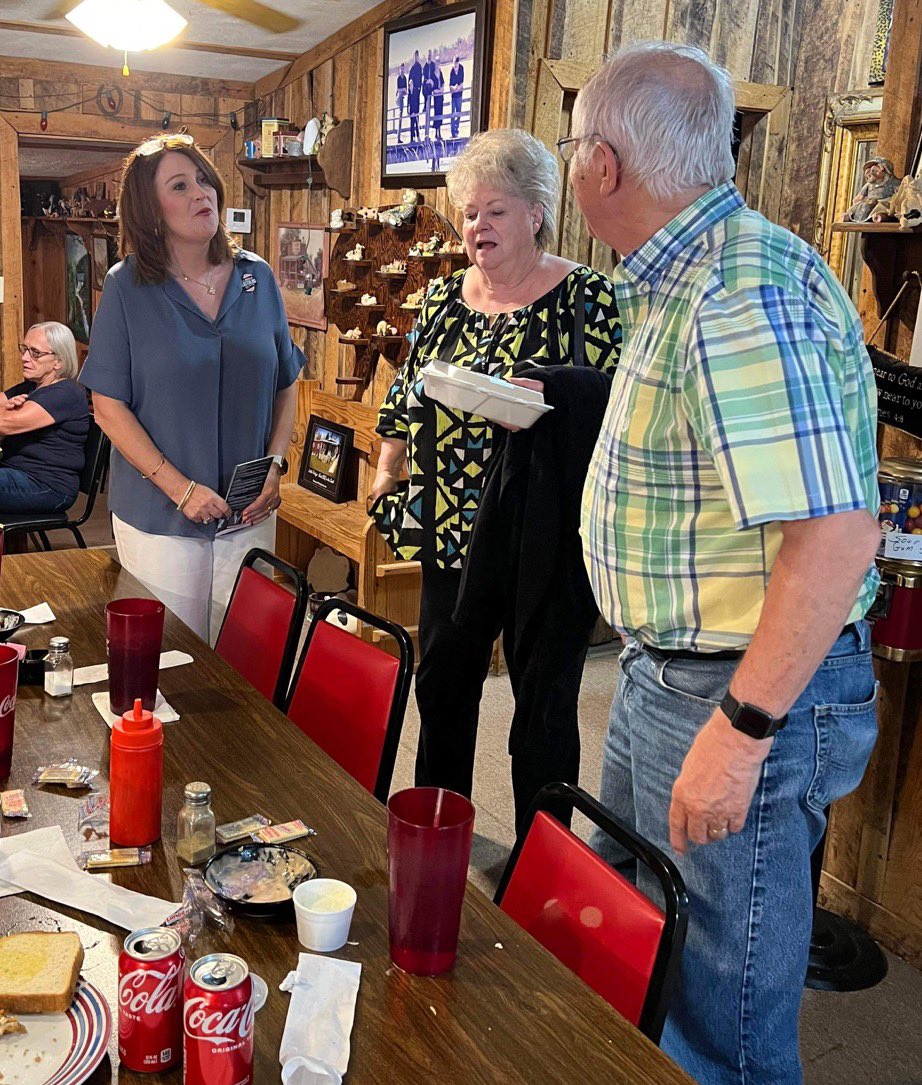 Thankful for owners Carry &amp; Sandra Richardson and all of the employees of Little Porkys BBQ in New Hope for hosting my Meet the Candidate last night! Small businesses like this one in operation for over 26 years make a huge impact on their communities. #easterlingforjudge