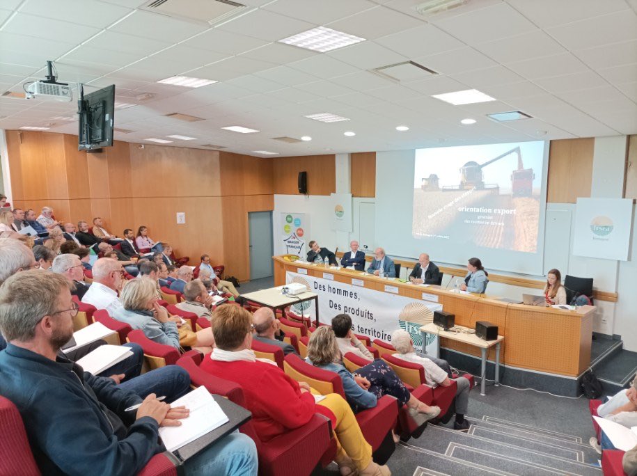 #AG ⁦<a href="/FRSEA_Bretagne/">FRSEA Bretagne</a>⁩ avec ⁦<a href="/AMDJJH/">Jean-Jacques HERVE</a>⁩ et ⁦<a href="/ArnoldPuech/">Arnold Puech d Alissac</a>⁩ sur le thème : L’agriculture bretonne et française face aux enjeux alimentaires européens et mondiaux.   ⁦<a href="/ThierryCoue/">Thierry Coué</a>⁩ ⁦<a href="/FNSEA/">La FNSEA</a>⁩