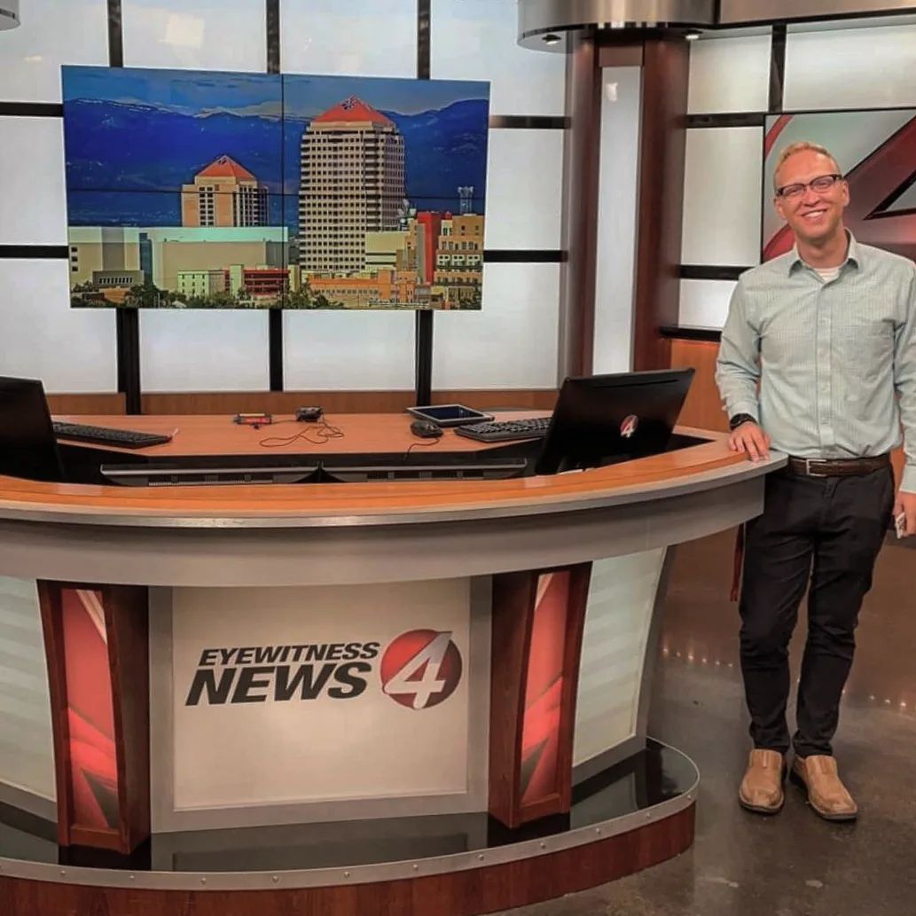 SCSUGrad's tweet photo. Congratulations to @stcloudstate alumnus Spencer Schacht ’19, who has been named New Mexico Reporter of the Year for his work with @KOB4! Spencer earned his degree in multimedia broadcasting and journalism from #SCSU. #SCSUGrad #UnleashTheFuture #BHuskiesPROUD #UnleashAmazing https://t.co/GqbFloQbI8