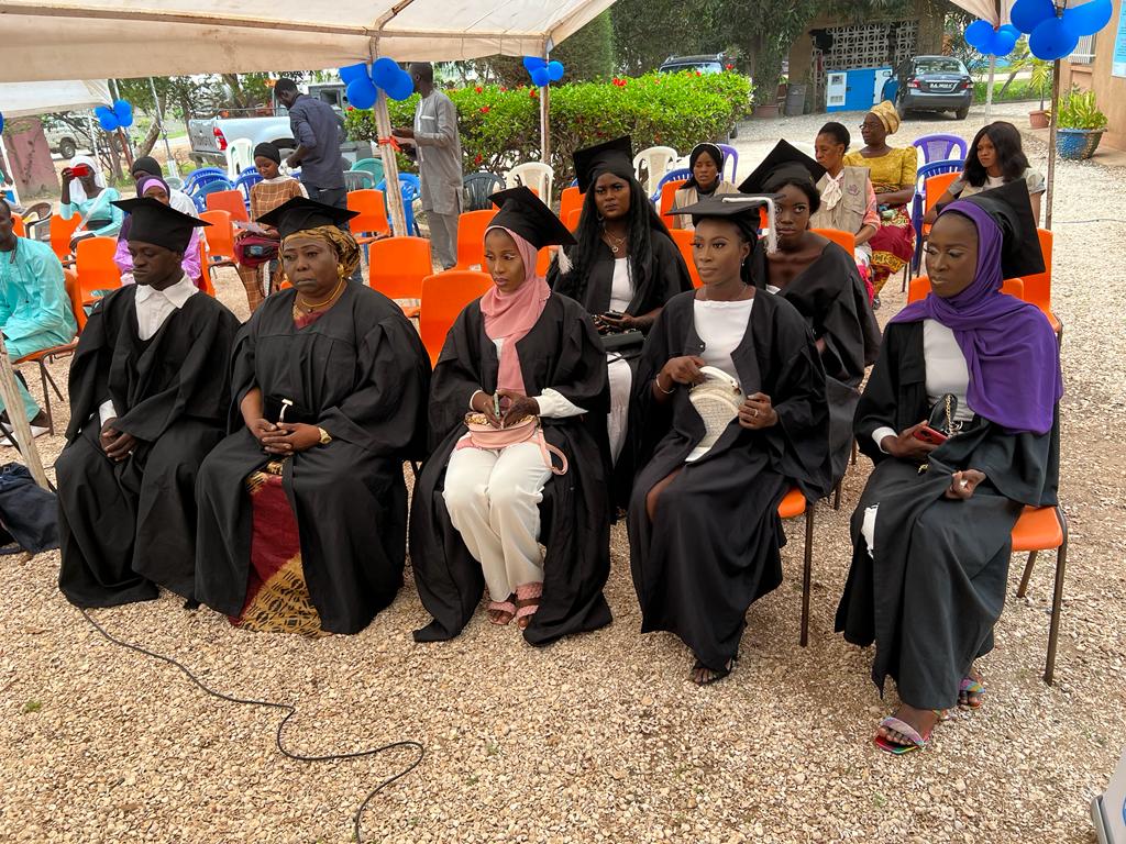 UNFPATheGambia's tweet photo. Producing & using climate-friendly technologies are critical to creating sustainable jobs.
Today, 1️⃣2️⃣students supported by @UNFPATheGambia graduated after completing a training on the production of reusable sanitary pads & diapers at The SOS Mother & Adult Training Centre. https://t.co/BYZxaJwECR