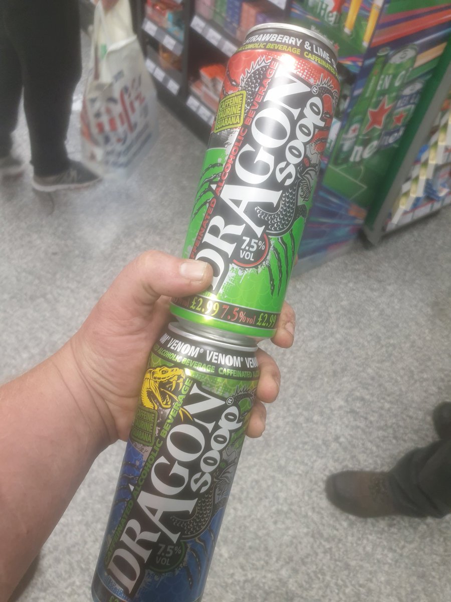 ACasualBantam's tweet photo. Just finishing up, lad on job says have to try this
It's Friday after all, 35mg of caffeine per 100 ml, and 7.5%, why not #DragonSoup https://t.co/KWGbik4P2F