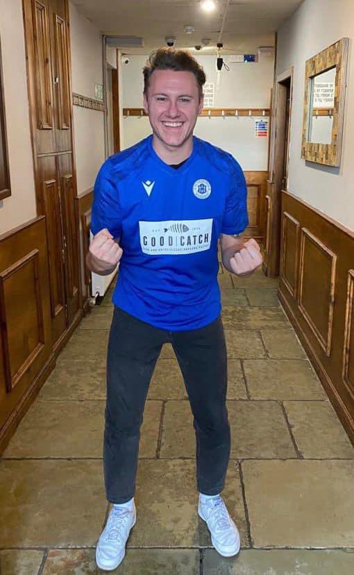Musselburgh Windsor Community FC (@muss_windsor_fc) on Twitter photo Musselburgh Singer/Songwriter <a href="/callumbeattieuk/">Callum Beattie</a> swapped partying with Liam Gallagher last weekend for our 2008 Whites POTY night at the Ravelston last night 👍🏻
He also took the opportunity to try on our new home shirt 👕💙⚽️
#ManyTeamsOneClub Musselburgh Singer/Songwriter <a href="/callumbeattieuk/">Callum Beattie</a> swapped partying with Liam Gallagher last weekend for our 2008 Whites POTY night at the Ravelston last night 👍🏻
He also took the opportunity to try on our new home shirt 👕💙⚽️
#ManyTeamsOneClub