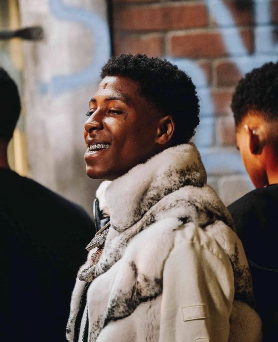 ybdeyo's tweet photo. nba youngboy currently have 8 albums charted on apple top albums https://t.co/0itpyDiBV3