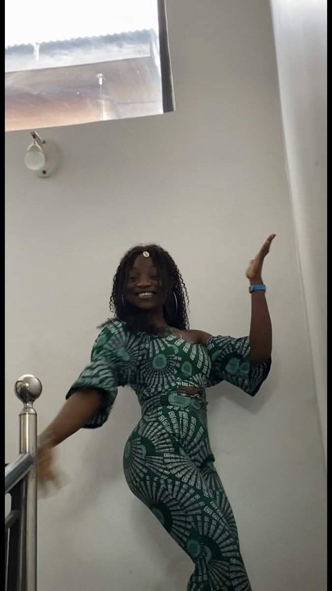 yogabyaduke's tweet image. After 6weeks of intense work!!! 

Collecting my certificate una few hours. I’m so proud of myself