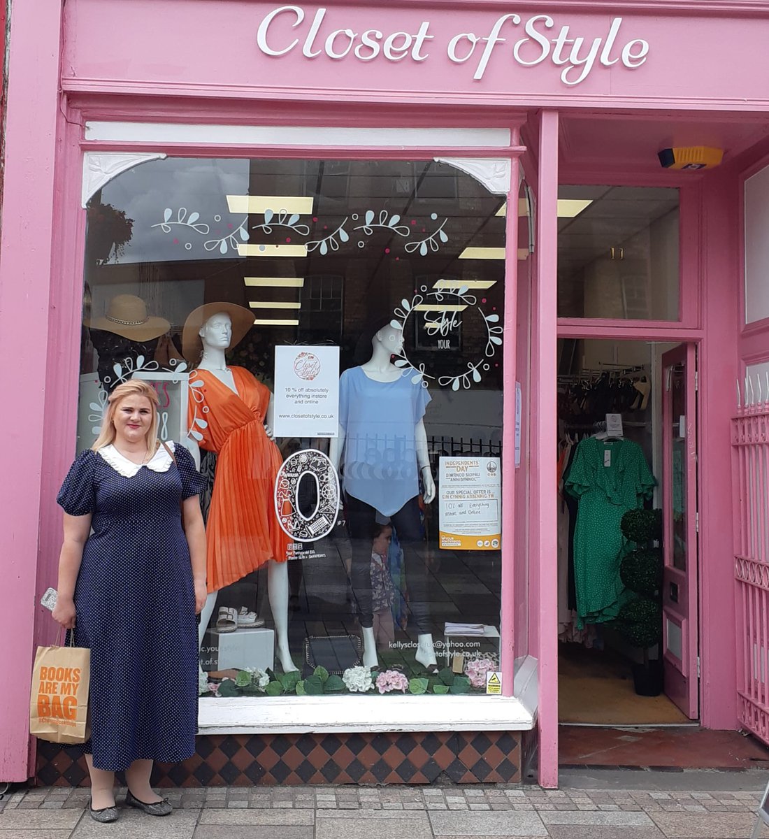 AlexDaviesJones's tweet photo. This weekend is #ukindieday weekend -- time to show our support for all the great independent shops in Pontypridd and #TaffEly
If you can, shop and spend locally this Independents' Day weekend.
Find out more: https://t.co/keMgCaxZ5F https://t.co/s7QUVe17Aa