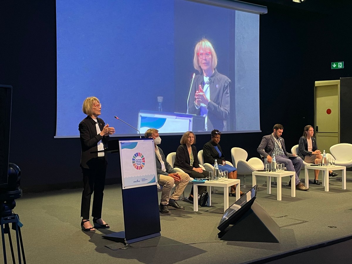 S. Diggs (@scdiggs) on Twitter photo Director Margaret Leinen of <a href="/Scripps_Ocean/">Scripps Institution of Oceanography</a> gives opening remarks at the "Ocean Observing for Ocean Sustainability" event on the last day of #UNOceanConference2022 #SaveOurOcean #UNOC2022 #GOOSOcean Director Margaret Leinen of <a href="/Scripps_Ocean/">Scripps Institution of Oceanography</a> gives opening remarks at the "Ocean Observing for Ocean Sustainability" event on the last day of #UNOceanConference2022 #SaveOurOcean #UNOC2022 #GOOSOcean