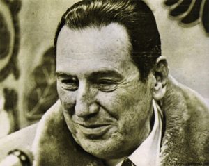 Apl_paprensa's tweet photo. Juan Domingo Perón 1895-1974
Juan Domingo Perón nos dio a los trabajadores derechos que nos dignifican y legitiman como sujetos activos en la construcción de un país justo, libre y soberano. A 48 años de su fallecimiento sigue vivo en el corazón de su pueblo https://t.co/TNGtXiVJkH