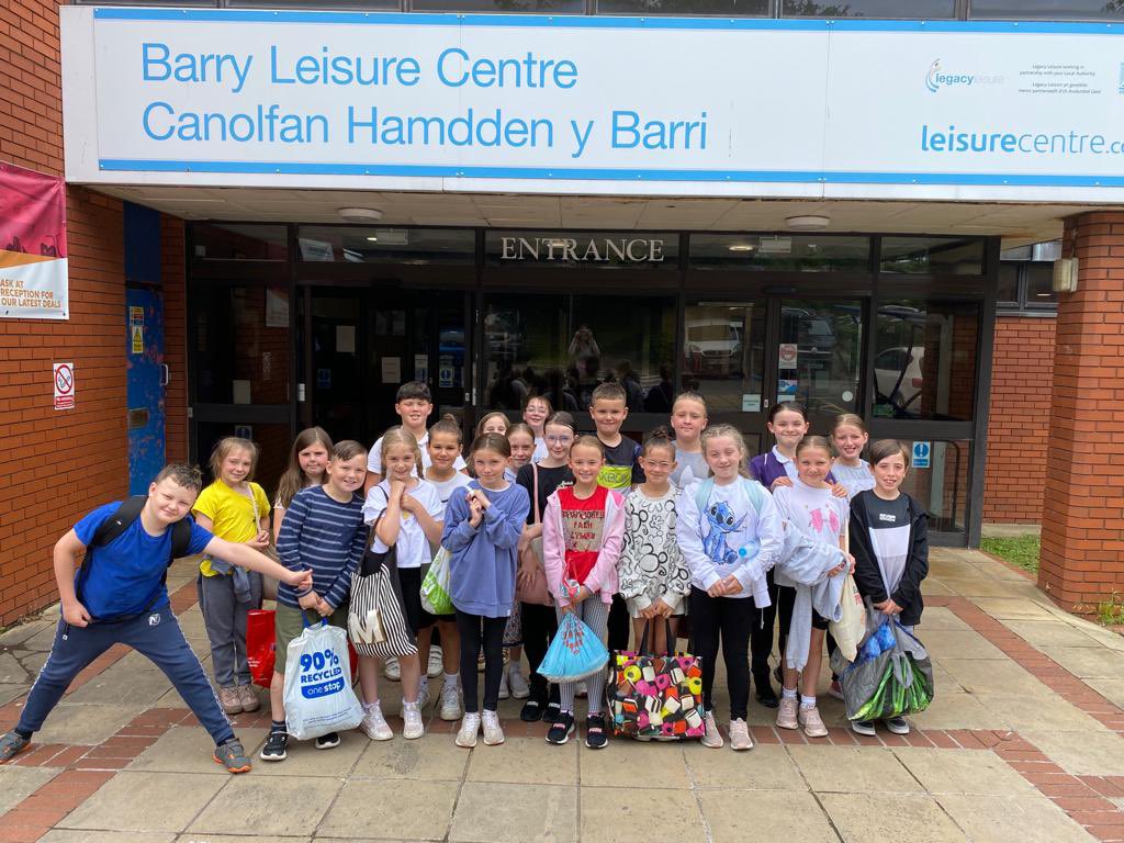 Miss H Owen tweet media