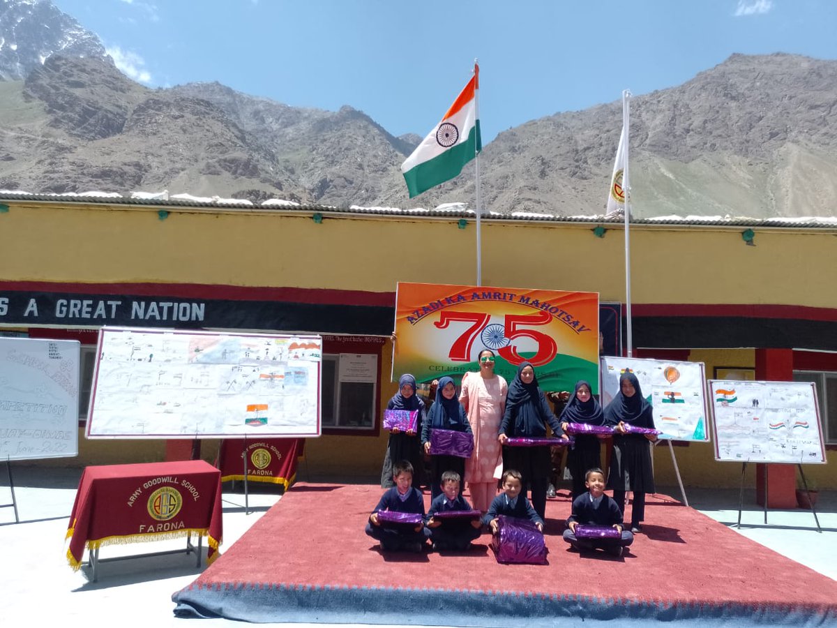 firefurycorps's tweet photo. #ForeverInOperations Division organised painting competition for students of Army Goodwill School #Farona. The patriotic students captured nation's pride & heritage through excellent artwork
#KVD2022
#IndianArmyPeoplesArmy
#KargilVijayDiwas
@adgpi @NorthernComd_IA @lg_ladakh https://t.co/1LBBT1pLUu