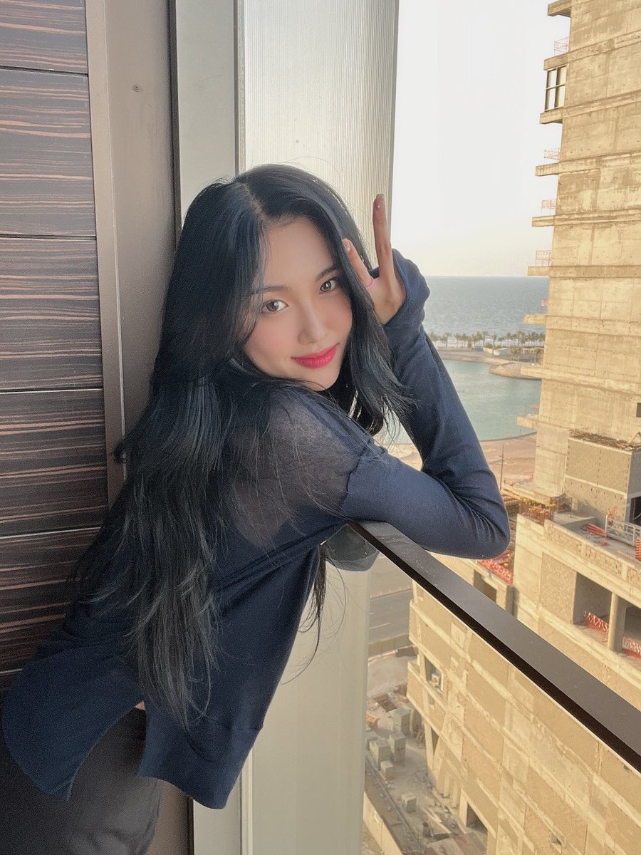 aishabeIIa's tweet photo. beautiful city, gorgeous scenery and your favorite girl shasha is here to lighten up your night! aisha in jeddah 💜 i'm so excited to meet with all of my forevers! nothing could explain how glad i am having this chance to visit your city, forevers ⸝⸝ʚ̴̶̷̆ ̯ʚ̴̶̷̆⸝⸝ https://t.co/HowCcD2uWW