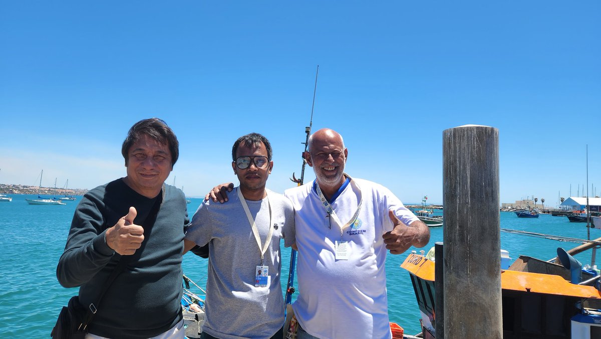 #UNOceanConference: Two fishers from Brazil and Mexico, and me. Had a two hour conversation. None of us know each other's language. They don't know English. And this has been the most exciting conversation I had in this #UNOceanConference2022! ✊️