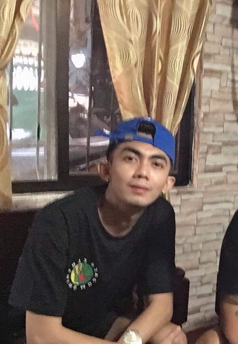 jakscoke's tweet photo. I miss you kahit masakit https://t.co/c3Tn8mbLyp