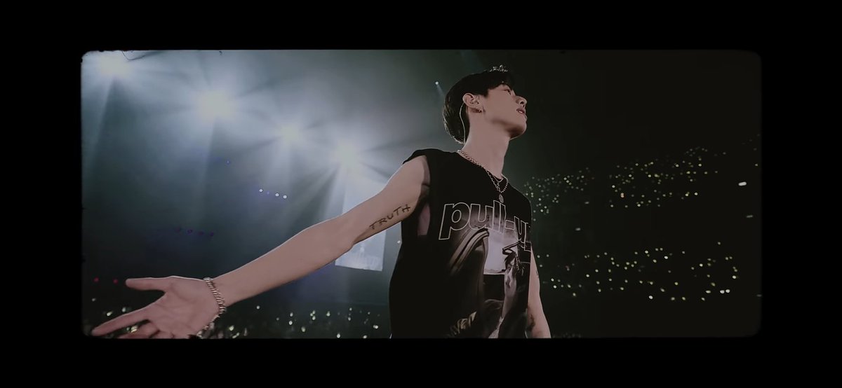 dailygottwice's tweet photo. another masterpiece! send your love and support to mark tuan only! 💚 

🔗 https://t.co/galxuxCrkS https://t.co/NQNNOoPhOK