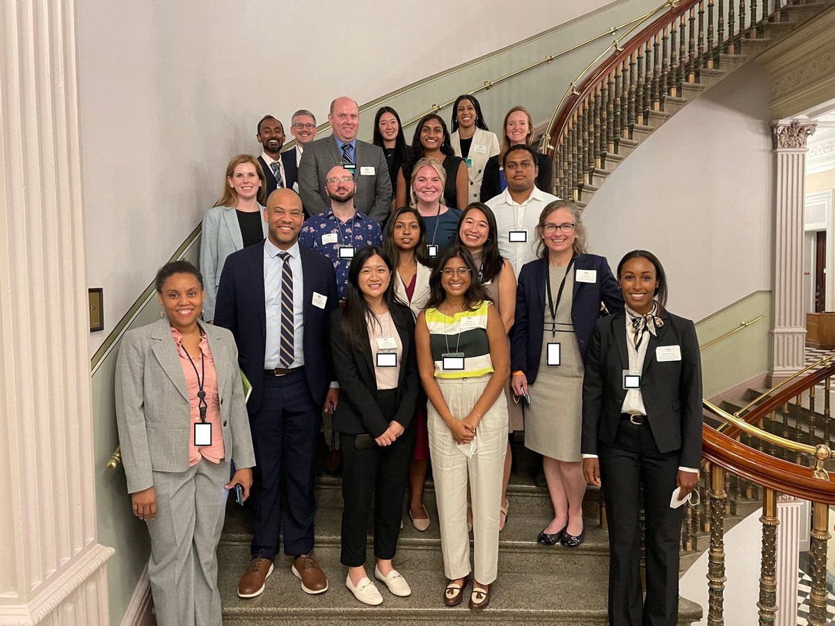 As a <a href="/PIFgov/">Presidential Innovation Fellows (PIF)</a> alum, I was honored to host our first Equitable Data Dialogue with #datascience Presidential Innovation Fellows and <a href="/USDigitalCorps/">U.S. Digital Corps</a> Fellows this week. Want to join us? Apply to PIF by July 8! 🎇 presidentialinnovationfellows.gov/apply/