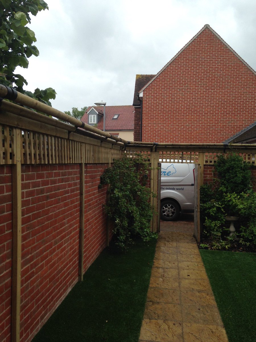 katzecure's tweet photo. @rachelandrew Hi Rachel, oh gosh has this furniture been recently added? Would be interested to know if the furniture is within 6ft 🙈 drop us a message if you want to discuss options so you can position your furniture closer to the fence. Possible trellis extensions? https://t.co/2P7Wlw4f9X