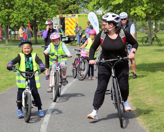 dlrcc's tweet photo. We held a range of event during Bike Week 2022, including family cycles and bike clinics.
Find out more here: https://t.co/VYPq6HJqIU
#YourCouncilDay #dlrClimateAction https://t.co/3LtN6HbA4s