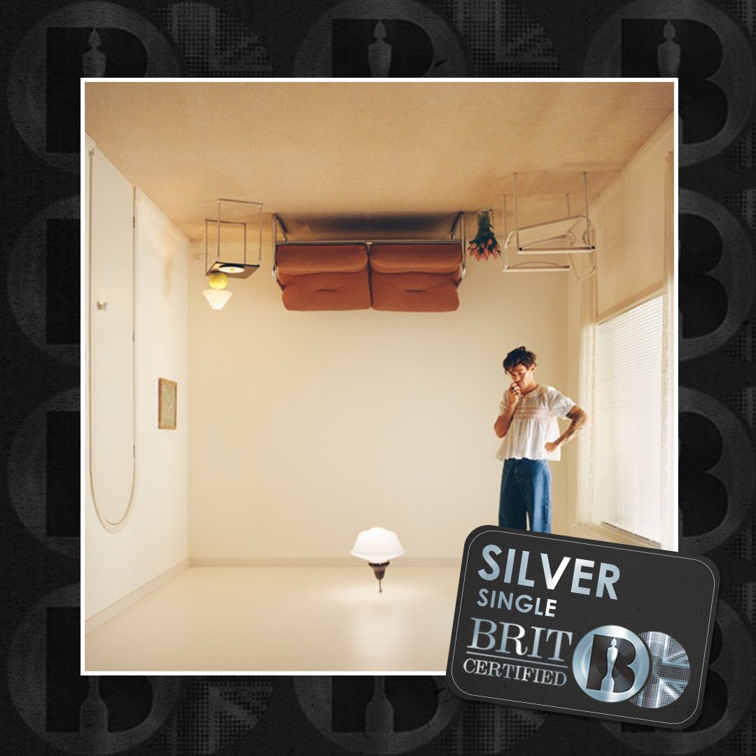 BRITs's tweet photo. 'Late Night Talking', the single by @Harry_Styles, is now #BRITcertified Silver https://t.co/jGIbu6CAb2