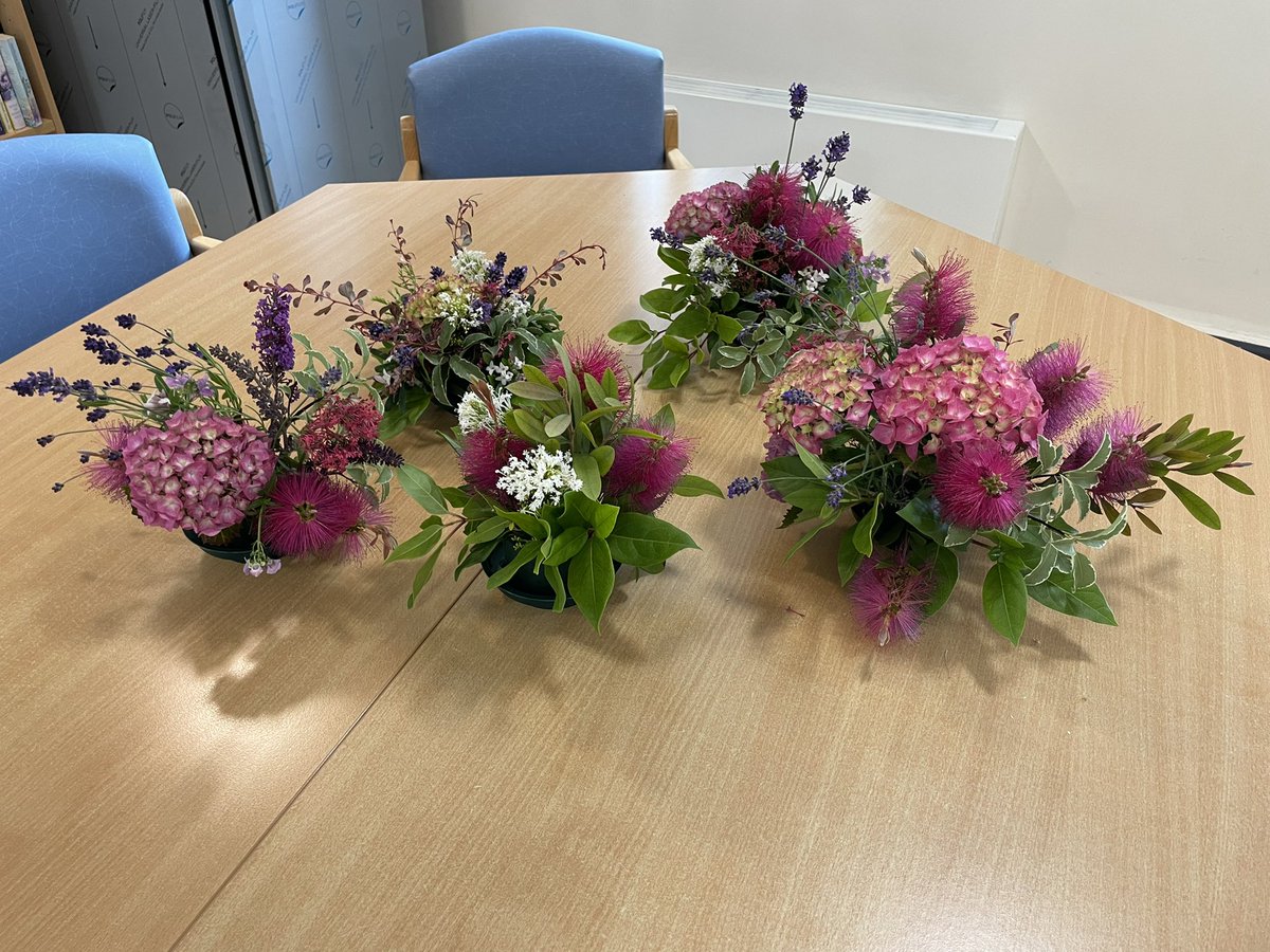 Michaela062018's tweet photo. Bringing the outside in on a wet and windy day @StrattonCommun1 Budding new florists in the making! #Dementia #Meaningfulactivities @sarahddaniel @Annalucy71 @CFTDementiaCare @Bryonie13 https://t.co/m4Qwfgu1gB