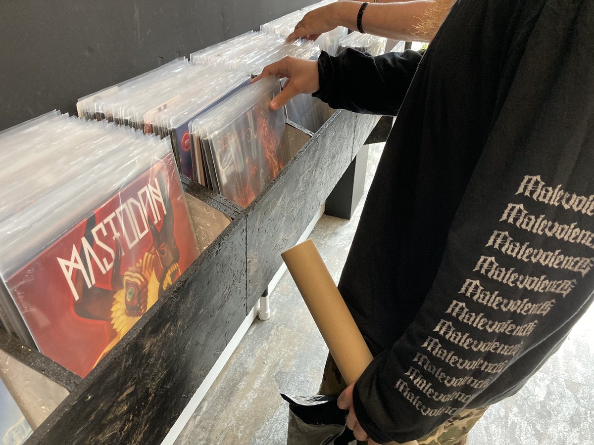 DarkEarthMetal's tweet photo. When people travel two-and-a-half hours specifically to visit us… THAT is a proper pilgrimage! We are blessed and very humbled!
All you lovely #moshers out there - please support #IndieRecordShops - we’re only here because of YOU 🤘🏻🖤🤘🏻
#HeavyMetal #LoveVinyl #LoveBooks https://t.co/1Gl2tKRxYf