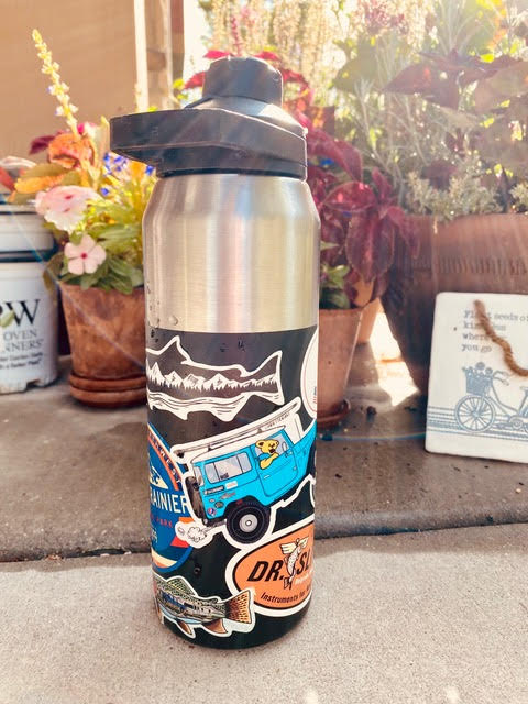 Fisch_Tank's tweet photo. Today marks the first day of #PlasticFreeJuly! Swipe to see a few snapshots of the FT team and their reusables. https://t.co/h95o6bHbTV