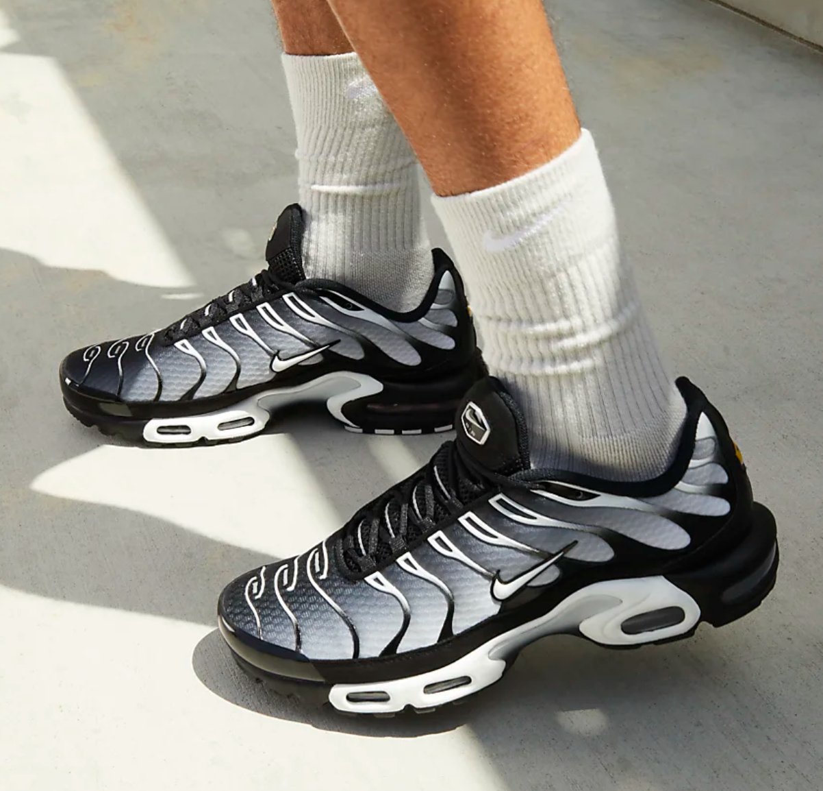 Air Max Plus 'Black Metallic Silver