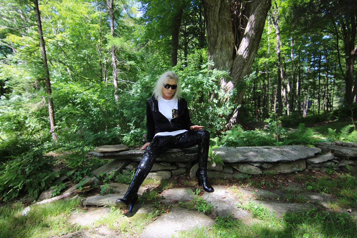 BlondieOfficial's tweet photo. Join us in wishing Debbie a happy birthday today! 📸: @therealmissguy https://t.co/qyDnX1kfKU