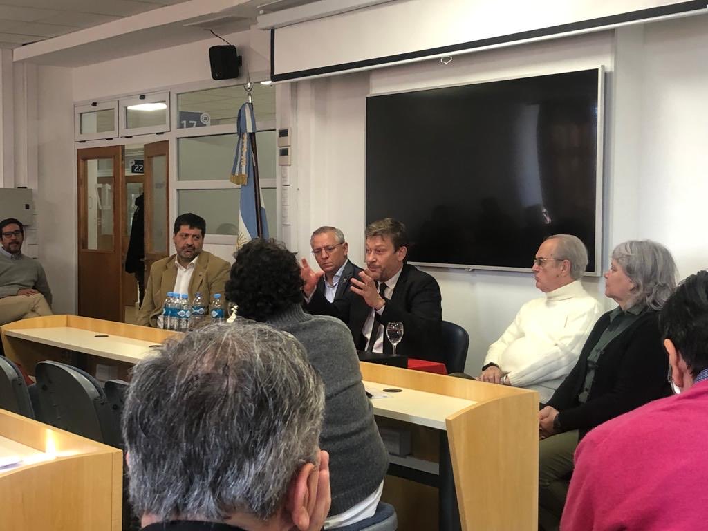 En plenario del Consejo de Decanos de Cs Económicas -CODECE- en la UNVM.