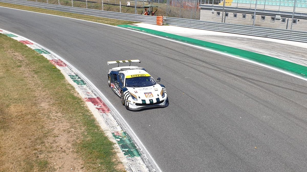 SalaStampRacing's tweet image. A Monza l'azione dei #BronzeTest per #ELMS  #4hMonza Parabolica 
📸 @AlessandroSala1