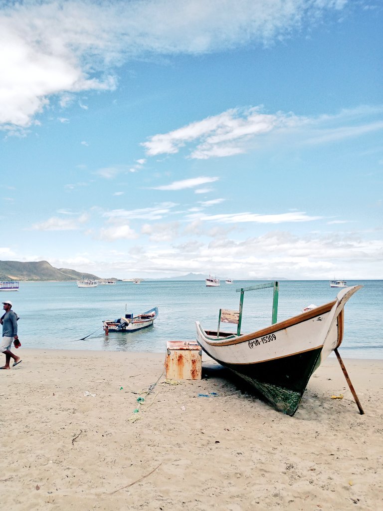 QueroEric's tweet photo. Comenzamos, con un sol radiante!! 🌞🌤️ viviremos otro día, respirando y tocando tierra 🙏💪🏻

Dios bendiga, nuestra tierra bendita. 🏝️🌴🇻🇪

#PuraVida #Vivela  #Gozala 
#JuanGriego
#MargaritaIslaCaribeña https://t.co/9Hp8YzfgtV