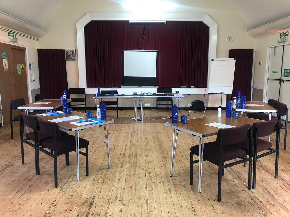Mae trefniadau ar droed ar gyfer cwrs nesaf Sgiliau i Faethu.  Â diddordeb mewn ymuno â ni i ddechrau eich taith faethu?  E-bostiwch ni i wybod sut i gymryd y cam cyntaf. fostering@powys.gov.uk