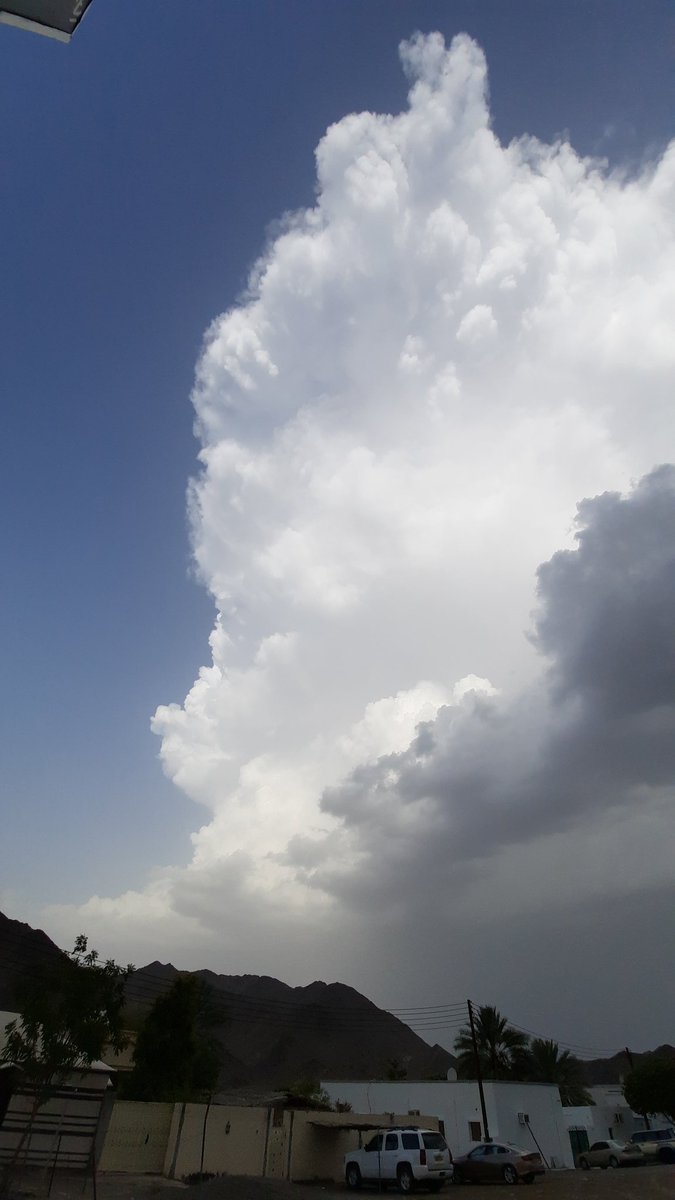 almanji_AM7's tweet photo. مشهد من سحابة شرق #ابراء قبل قليل .😍⛈ صورتها تايم لابس عن طريق الجوبرو بنزل الفيديو بعد شوي .📸 https://t.co/HVPnYRFbjo