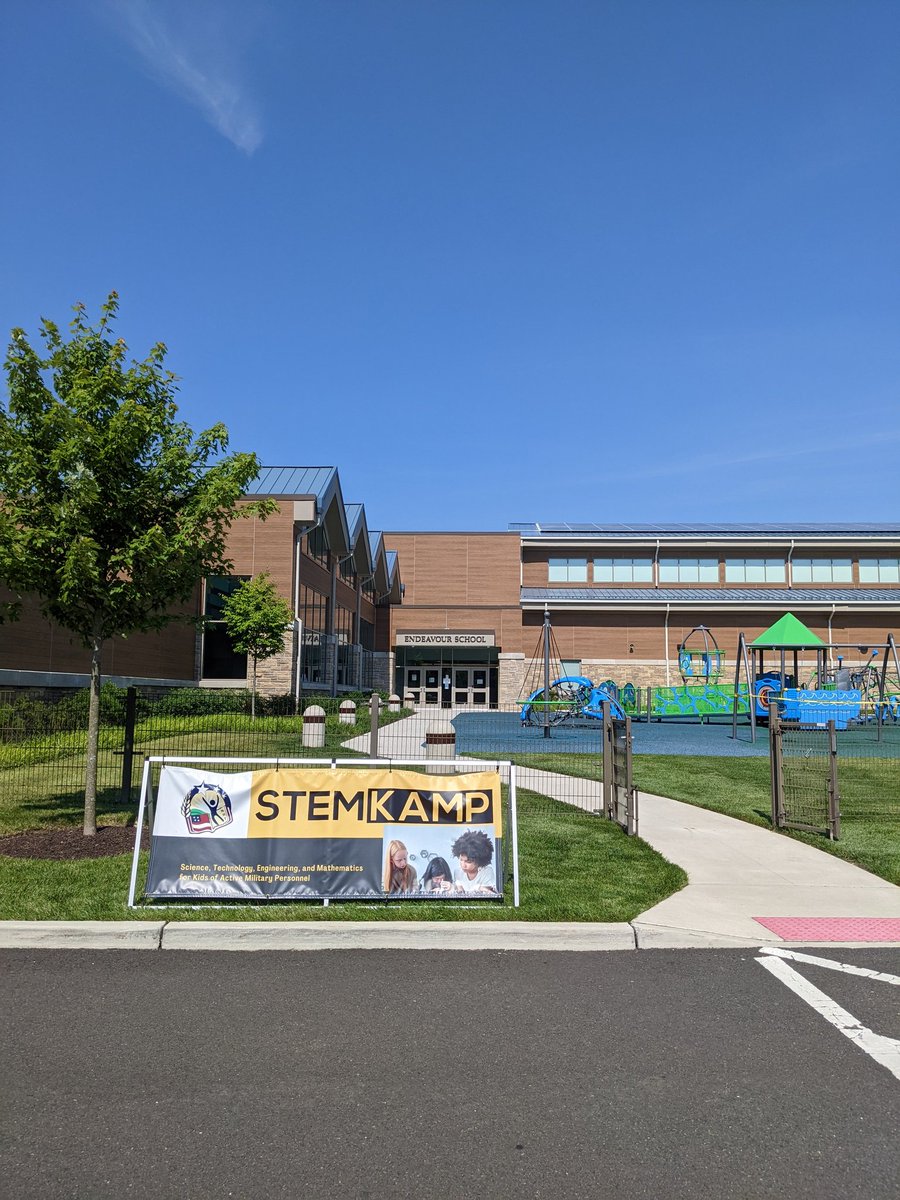 April wawryk tweet media