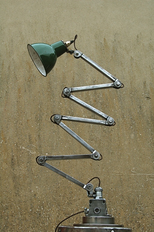 Nice Metal Desk #Lamp #DeskLamps #Desklamp #Lighting #Lightingdesign #Metallic #Steampunk #Vintagelighting
bit.ly/2E4SsHE