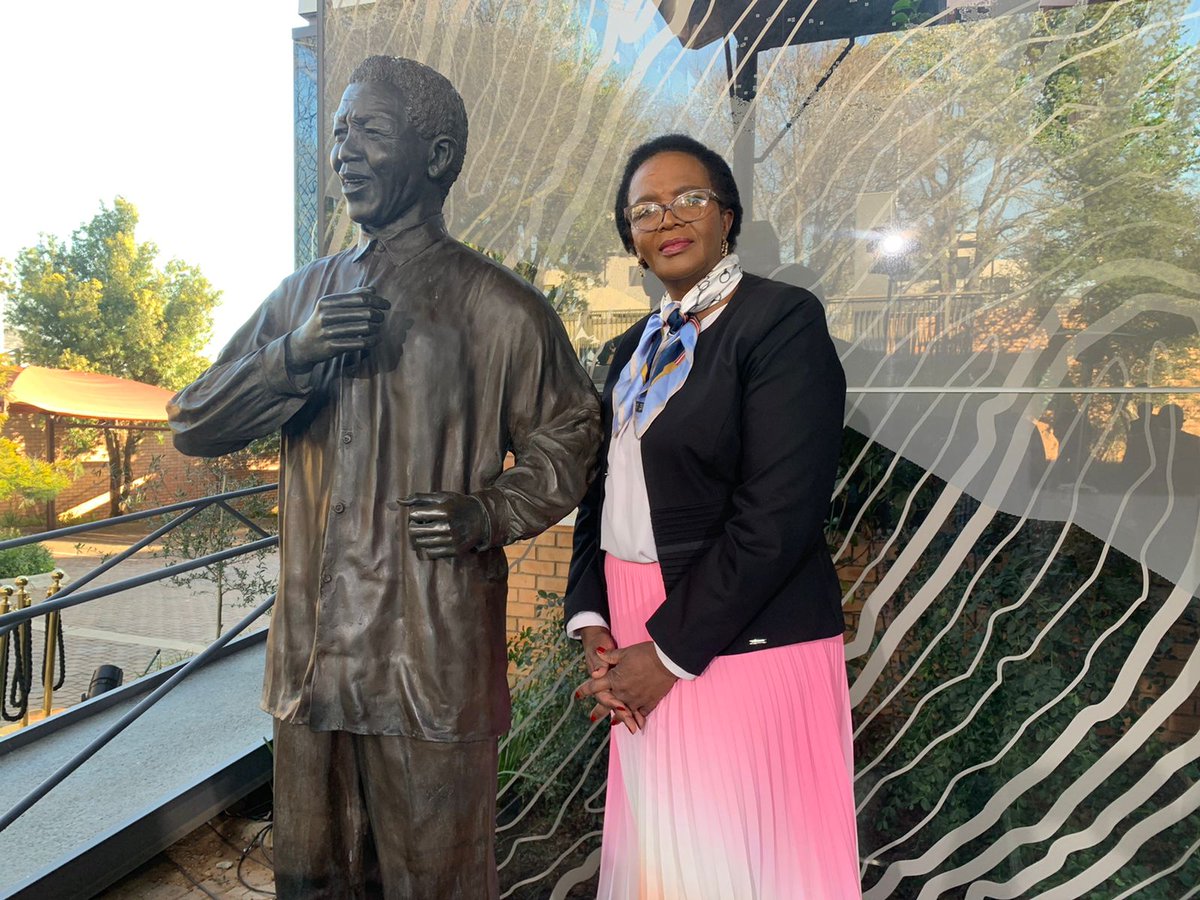 At the Nelson Mandela Foundation. Tonight the Foundation will unveil the International Mandela Day programme. Watch #sabcnews channel 404 at 19:00 CAT 17:00 GMT. At 19:30 @sherwiebp will share more information on International Mandela Day and Nelson Mandela Annual 2022.#sabcnews https://t.co/23ol2jbOOp