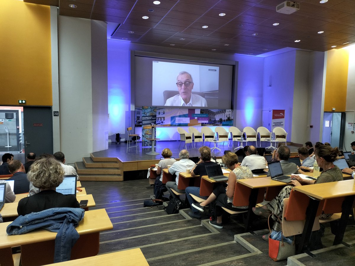 RennesUniv's tweet photo. @UnivRennes1 au carrefour des réseaux pro du sup
L'été est propice aux séminaires d'équipes et de #réseaux pour s'accorder le temps de prendre de la hauteur avant la rentrée. 
Après avoir accueilli @AssoDGS les 23/24 juin, bienvenue à la #COURROIE et @comosup cette semaine #ESR https://t.co/b4tsWPiWpt