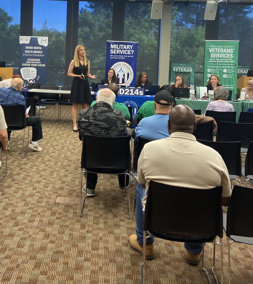 OakGovEO's tweet photo. #OaklandCounty was happy to host local veterans at @OakGov Veterans' Services' Resource Fair at the @OakGovEO building yesterday. 🎖️@AdvantageOak Dir. @IngridTighe, @OaklandMIWorks!, @1043WOMC &amp; our partners were on site to chat, distribute giveaways &amp; provide critical resources. https://t.co/VP7A0YONr3