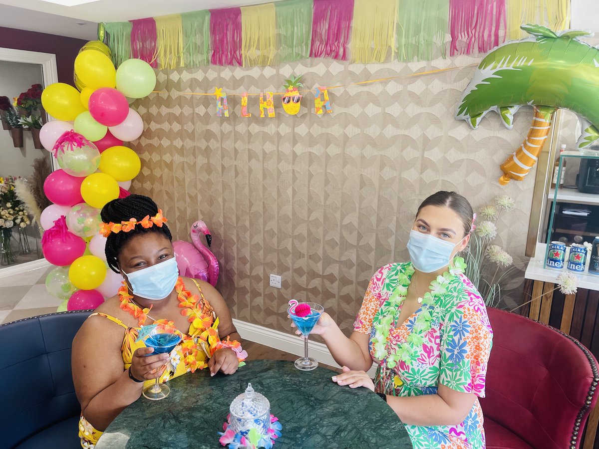 VidaHealthcare1's tweet photo. Aloha from Vida Court! πΊ
On Friday the staff at Vida Court in Harrogate organised a tropical Hawaiian day for the residents and staff to enjoy!
#VidaCourt #VidaHealthcare #Harrogate #CareHome #DementiaCare https://t.co/PpW0q3RdZT