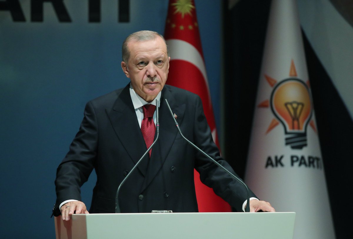 ajansnigde's tweet photo. Asgari ücrette "ara zam" belli oldu.
Cumhurbaşkanı Recep Tayyip Erdoğan: Temmuz ayından itibaren yüzde 30 oranında bir ara artış yapıtyoruz. Buna göre yeni asgari ücret 5 bin 500 lira olacaktır. İşçi başına devletimiz işverene 100 lira destek verecektir.

#asgariücret #sondakika https://t.co/7sUIEmLGM3