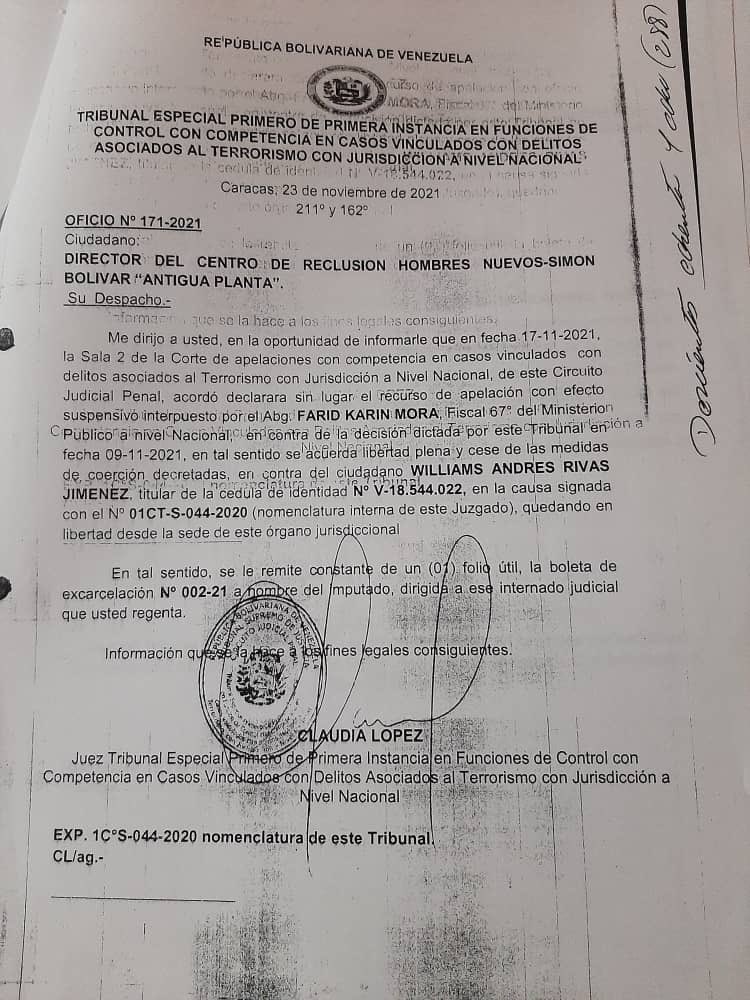 Vladi_VillegasP's tweet photo. Williams Andrès Rivas Jiménez tiene boleta de excarcelación desde el 23 de noviembre de 2021, firmada por la jueza Claudia Lòpez… otro caso más de desacato a la decisión de un tribunal . Después la agarran con la señora Bachelet y la acusan de mentir y manipular… https://t.co/fVZEdvZYae