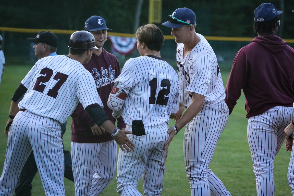 arubin241's tweet photo. Our writer (and photographer!) @clara__richards held down the fort last night, capturing the moment Tommy Troy belted a walk off no-doubter over the left field wall📸 https://t.co/lTfJAx8adP