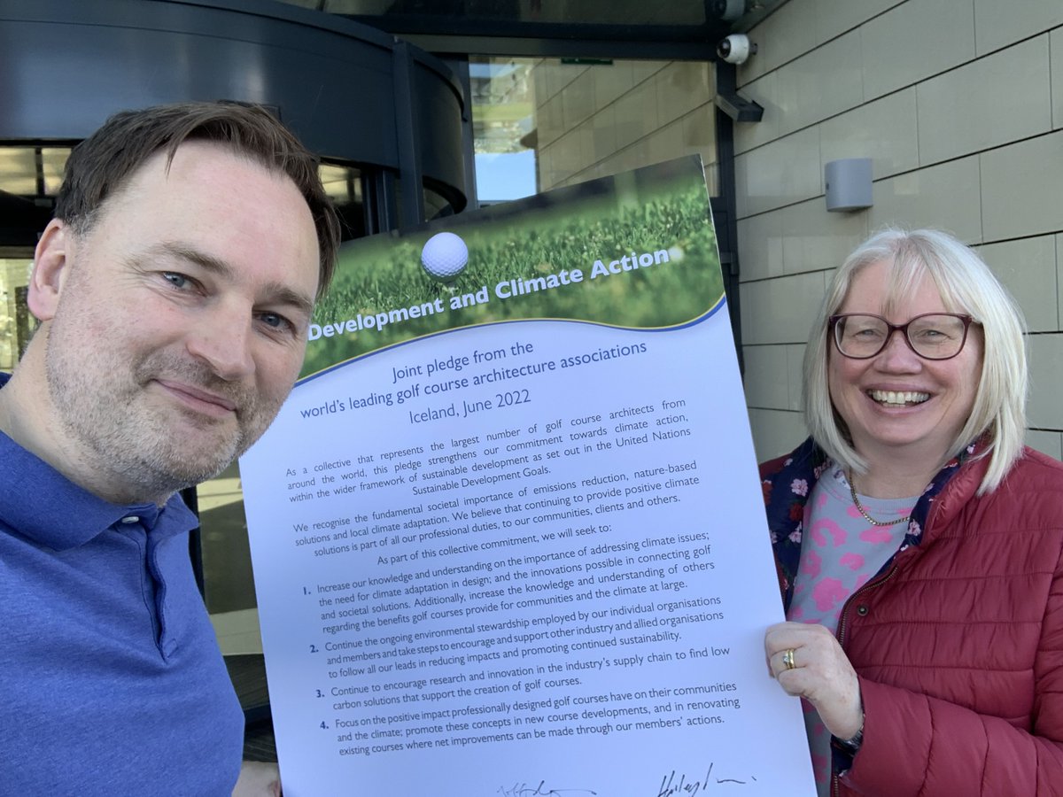The original copy of the joint climate pledge from the <a href="/EIGCA/">EIGCA ⛳️</a>, <a href="/ASGCA/">ASGCA Home Offices</a> and <a href="/TheSAGCA/">Society of Australian Golf Course Architects</a>, will be safeguarded in the #carbonpar office in Reykjavik, hosted by <a href="/gsigolf/">Golfsamband Íslands</a>. Here, EIGCA's new <a href="/LindsCollumbell/">Lindsey Collumbell</a> and <a href="/EdwinRoald/">Edwin Roald</a>, Carbon Par project manager and EIGCA member. <a href="/sustainablegolf/">GEO Foundation for Sustainable Golf</a>