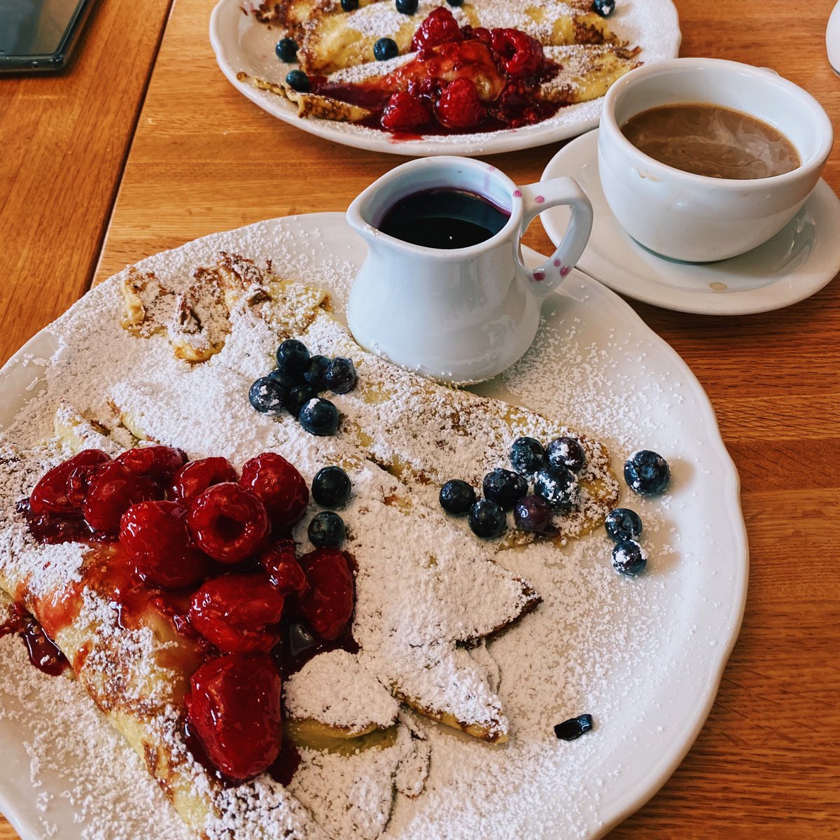 Happy 4th of July 🇺🇸💙❤️ Stop in today for brunch!