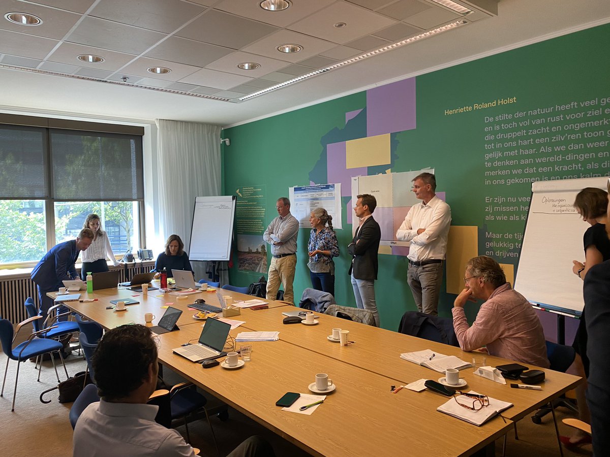 claudiareiner01's tweet photo. Team utiliteit Klimaatakkoord Gebouwde Omgeving van #hoedan naar #doedan te gast bij @MinBZK 
Ontzorging, data, toegankelijke financiering, duidelijkheid tav normering en urgentie. Allemaal knoppen op het dashboard waar we zelf invloed op hebben https://t.co/uMdov3fVP4