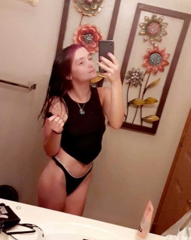 Shoutout42011's tweet photo. Shii I'll let her ride any day or the week🤤🤤🤤💦💦💦 https://t.co/iMlVRTUaao
