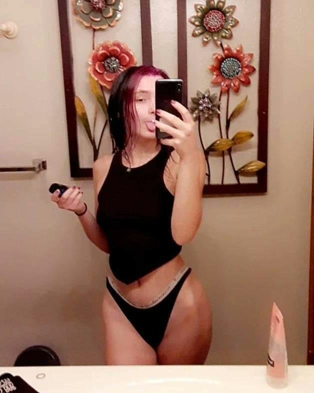 Shoutout42011's tweet photo. Shii I'll let her ride any day or the week🤤🤤🤤💦💦💦 https://t.co/iMlVRTUaao