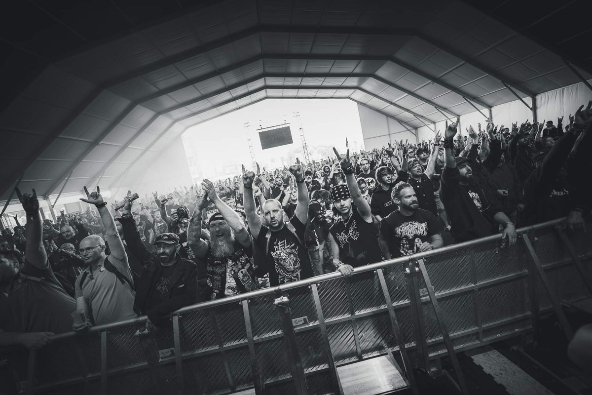 Yarotz3's tweet photo. Thank you @hellfestopenair for this incredible moment and thank you Emmanuel Poteau for these photos🙏🤘 https://t.co/2kSl0KTqBs